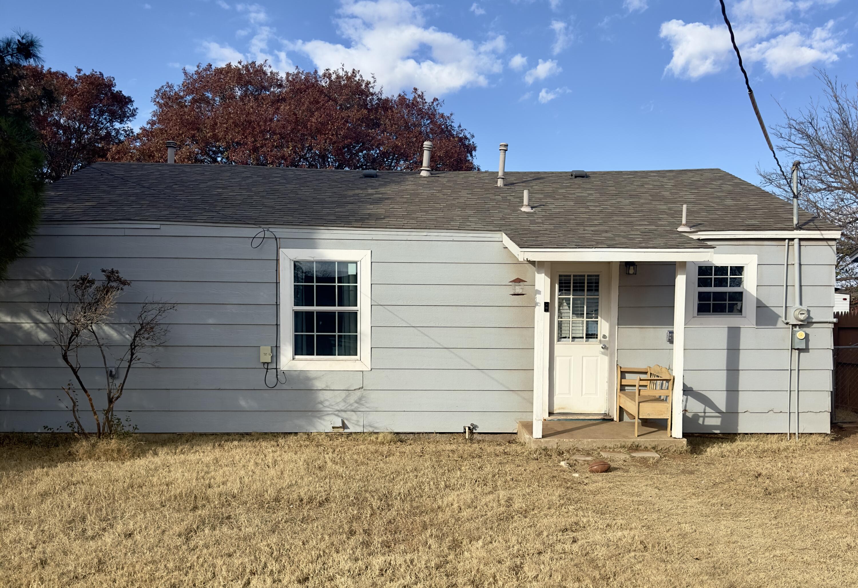 4807 39th Street Lubbock, TX 79414 - Photo 29 of 29 front view of a house