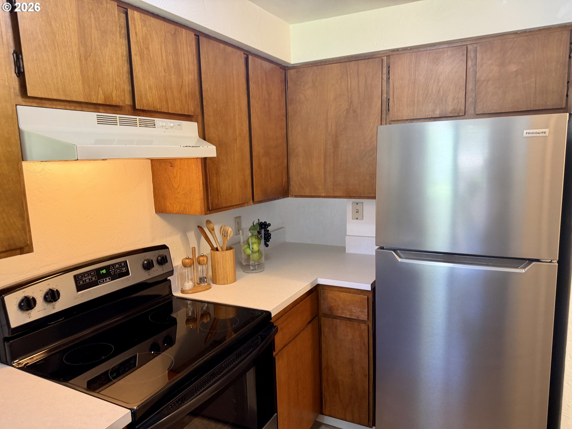 1434 Fetters Loop Eugene, OR 97402 - Photo 8 of 32 Kitchen
