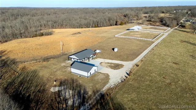 $515,000 | 455 Camping Paradise Road, Roach, MO 65787