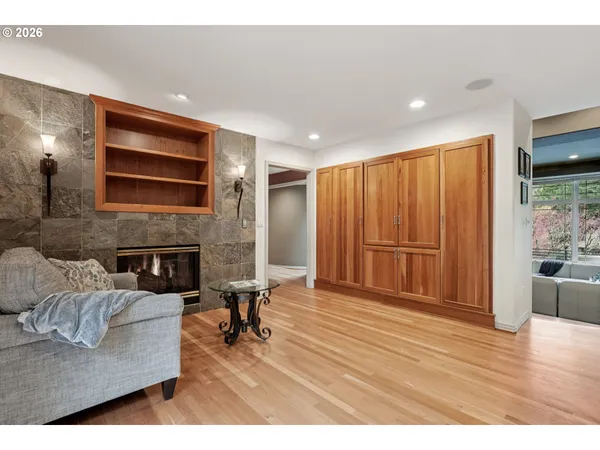 $890,000 | 281 Southeast 41st Court, Gresham, OR 97080