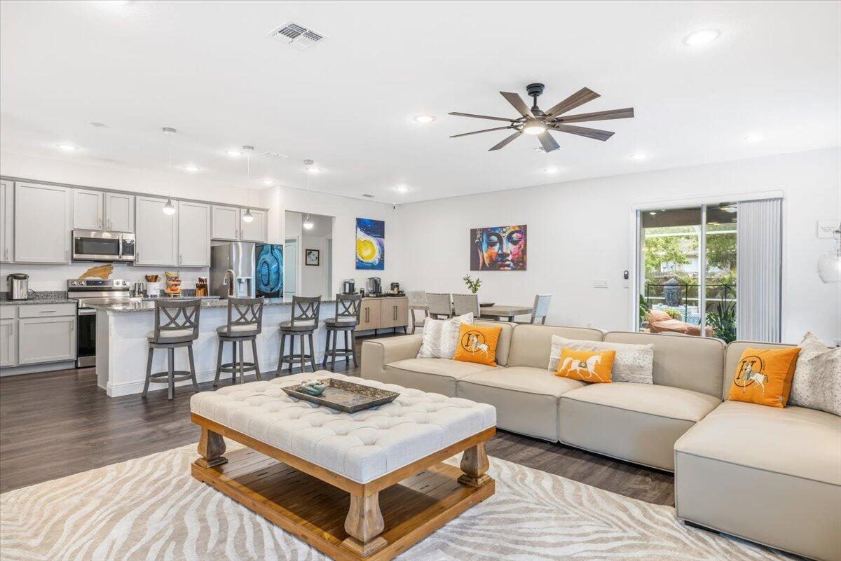 858 George Street Sebastian, FL 32958 - Photo 18 of 49 Great room