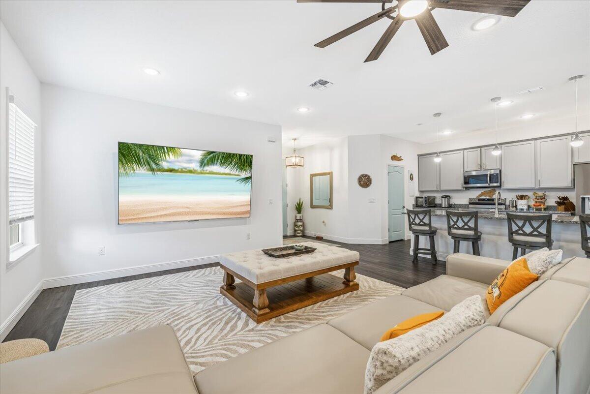 858 George Street Sebastian, FL 32958 - Photo 19 of 49 Great room