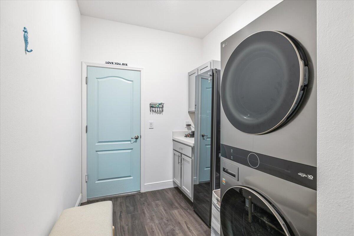 858 George Street Sebastian, FL 32958 - Photo 42 of 49 Laundry