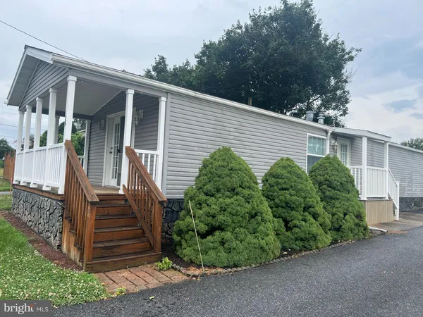 $249,900 | 14 Locust Street, Leola, PA 17540