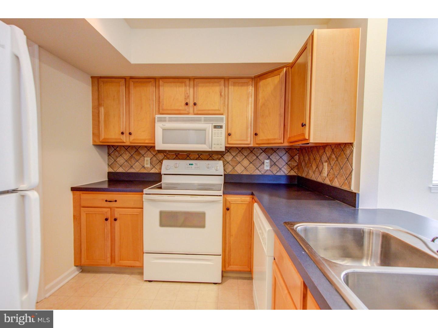 79 Wagon Wheel Road Quakertown, PA 18951 - Photo 5 of 20 Kitchen