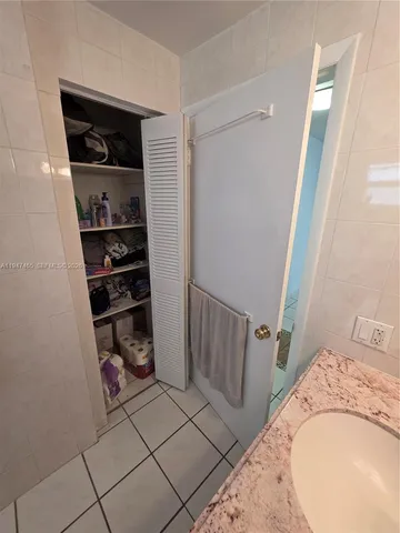 $2,350 | 1612 Jefferson Avenue, Unit PH02, Miami Beach, FL 33139