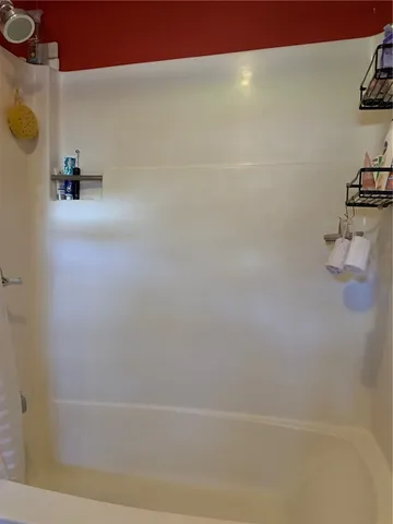 $3,000 | 62 Dixon Street, Unit 1, Newport, RI 02840