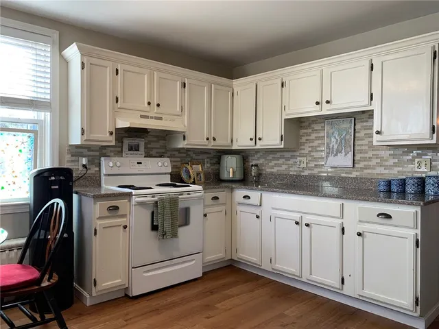 $3,000 | 62 Dixon Street, Unit 1, Newport, RI 02840