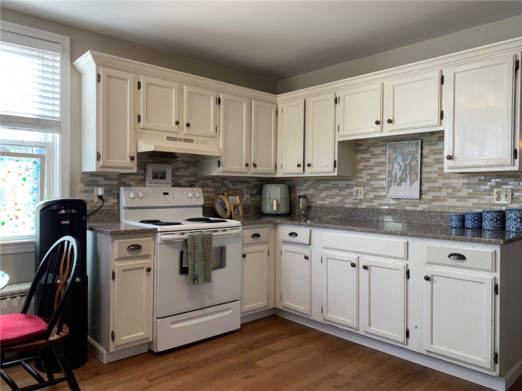 62 Dixon Street, Unit 1 Newport, RI 02840 - Photo 8 of 14