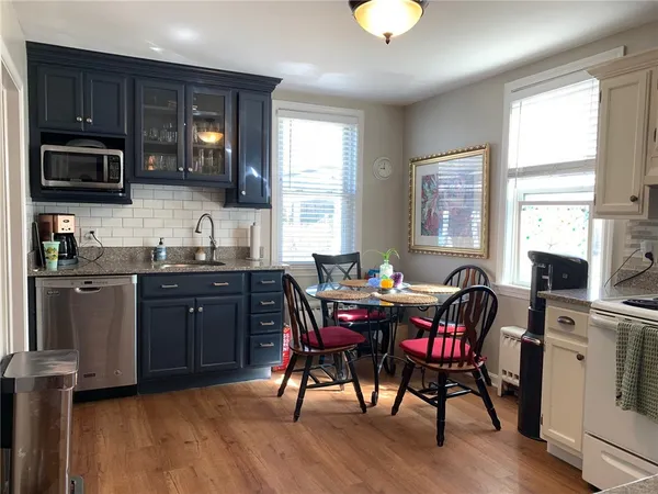 $3,000 | 62 Dixon Street, Unit 1, Newport, RI 02840