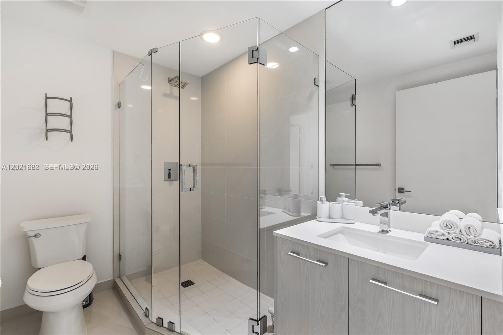 55 Southwest 9th Street, Unit 4001 Miami, FL 33130 - Photo 18 of 34
