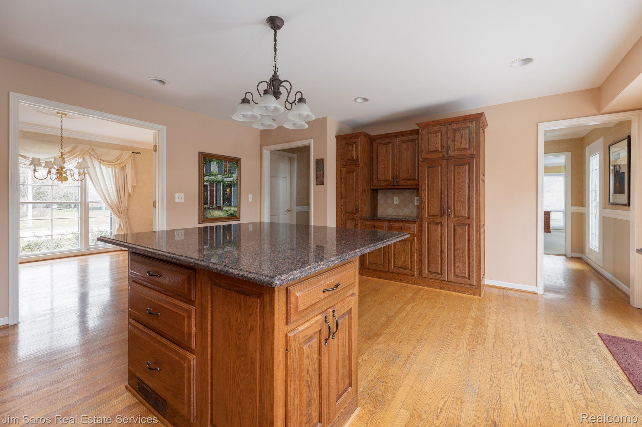 35 South Duval Road Grosse Pointe, MI 48236 - Photo 7 of 34 Gallery Image 7