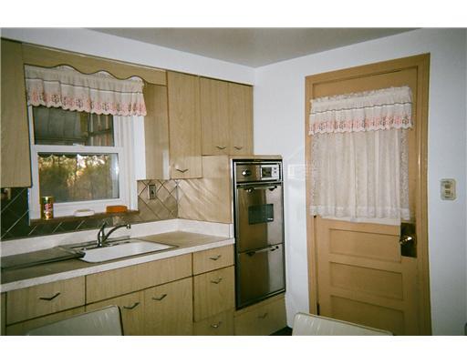 4322 Homestead Duquesne Road Munhall, PA 15120 - Photo 4 of 16 Kitchen.