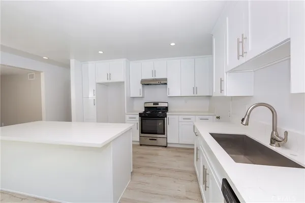 $3,750 | 232 West Linden Avenue, Unit B, Burbank, CA 91502