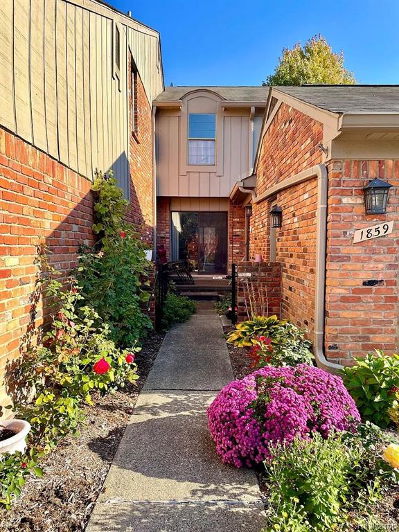 1859 Jenny Lane, Unit 1 Rochester, MI 48309 - Photo 1 of 21
