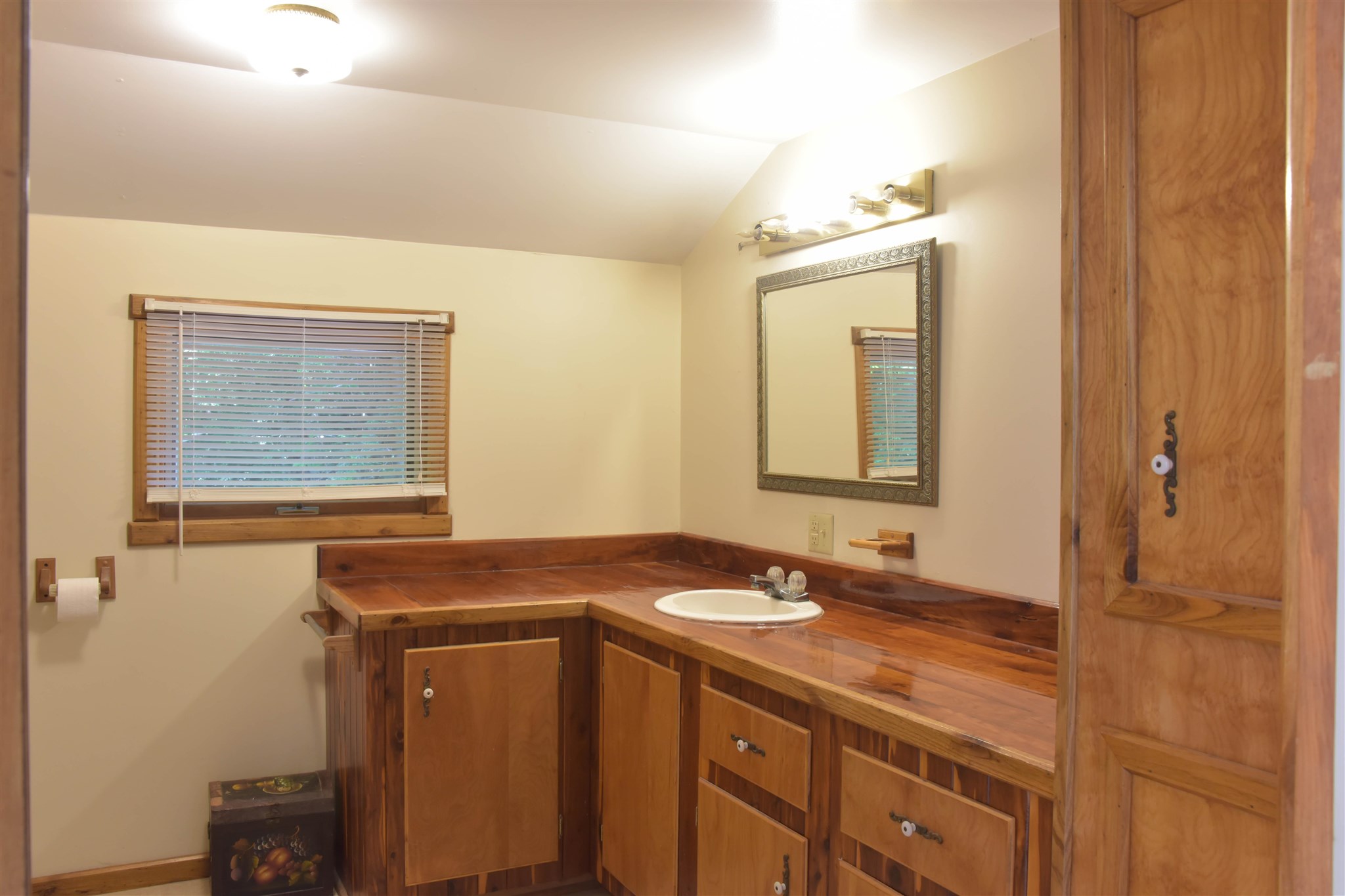 109 Lavanway Road Duxbury, VT 05676 - Photo 13 of 22 Gallery Image 13