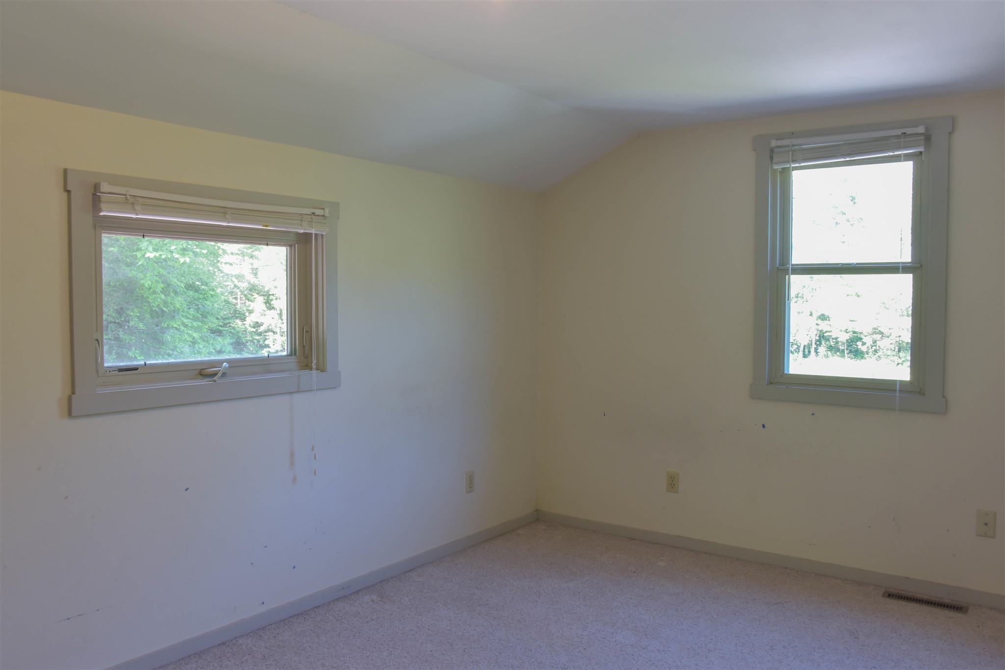 109 Lavanway Road Duxbury, VT 05676 - Photo 14 of 22 Gallery Image 14