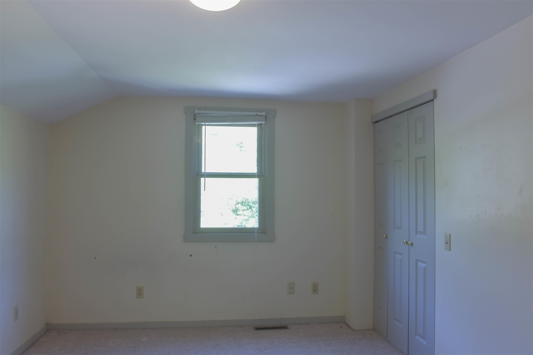 109 Lavanway Road Duxbury, VT 05676 - Photo 16 of 22 Gallery Image 16