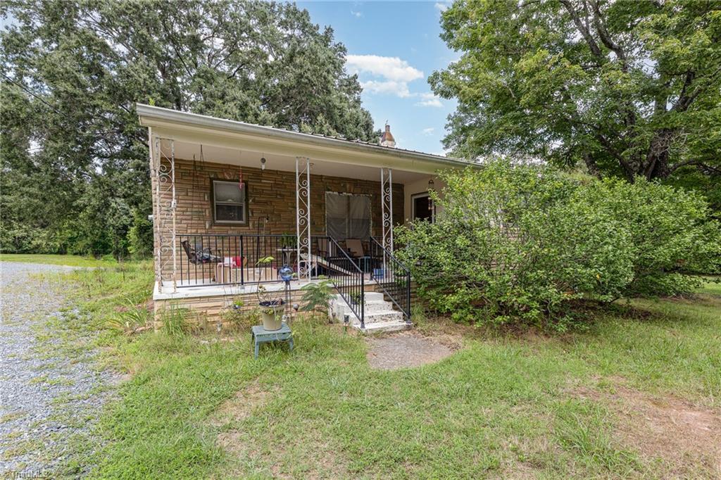 8835 Broad Street Rural Hall, NC 27045 - Photo 3 of 5