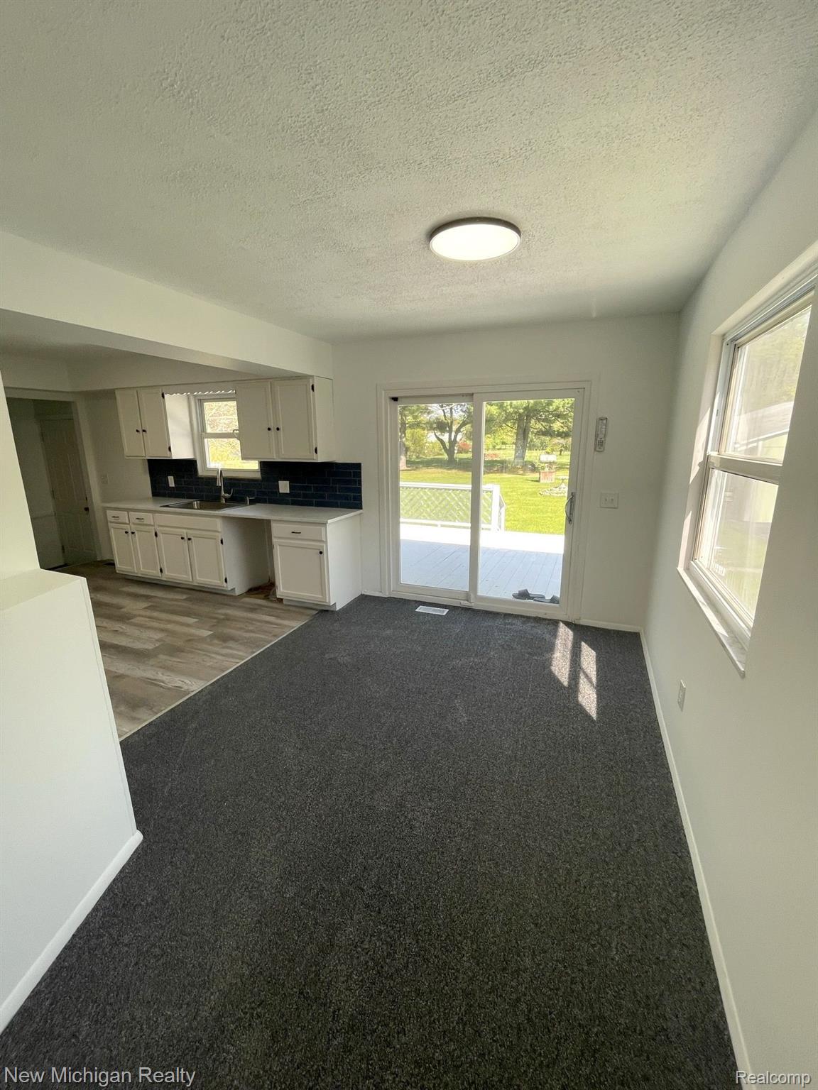4074 North Center Road Flint, MI 48506 - Photo 9 of 30 Gallery Image 9