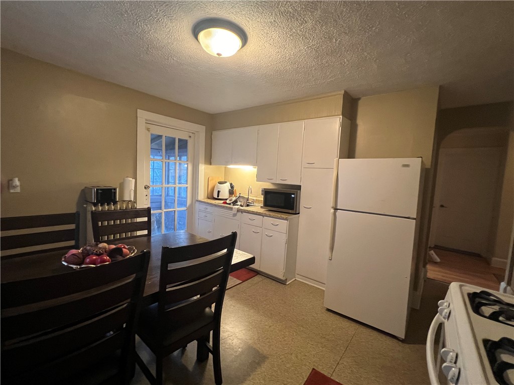 109 Strong Street Rochester, NY 14621 - Photo 10 of 31