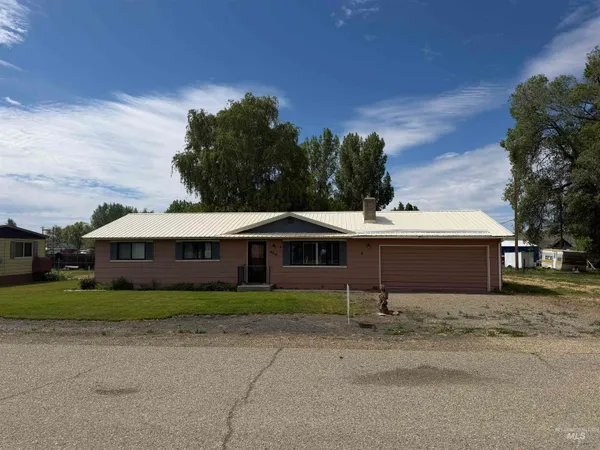 $250,000 | 503 Oregon Avenue, Jordan Valley, OR 97910