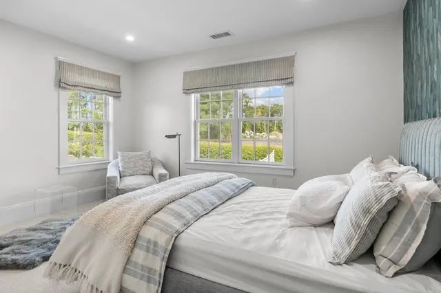 $7,000 | 45 Carnegie Abbey Lane, Portsmouth, RI 02871