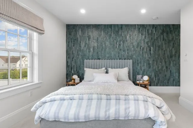 $7,000 | 45 Carnegie Abbey Lane, Portsmouth, RI 02871