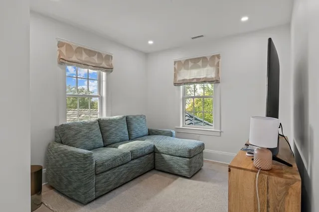 $7,000 | 45 Carnegie Abbey Lane, Portsmouth, RI 02871