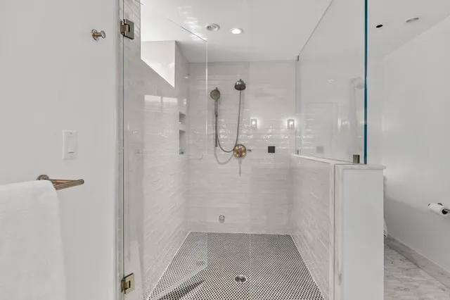 $7,000 | 45 Carnegie Abbey Lane, Portsmouth, RI 02871