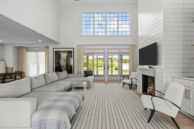 $7,000 | 45 Carnegie Abbey Lane, Portsmouth, RI 02871