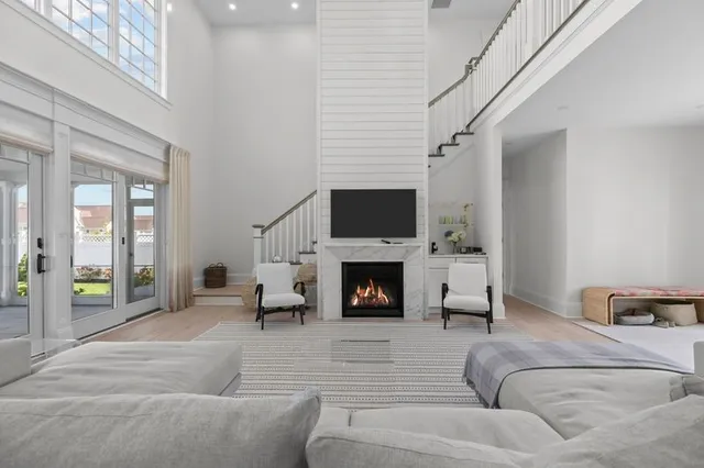 $7,000 | 45 Carnegie Abbey Lane, Portsmouth, RI 02871