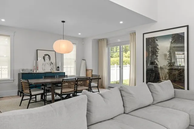 $7,000 | 45 Carnegie Abbey Lane, Portsmouth, RI 02871