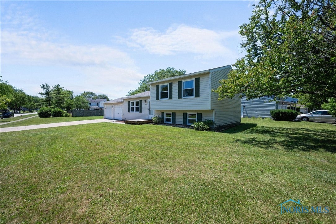 440 Mallard Road Perrysburg, OH 43551 - Photo 3 of 36 Gallery Image 3