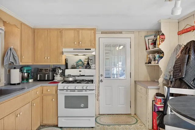 $599,900 | 933-935 West Yarmouth Road, Yarmouth, MA 02675