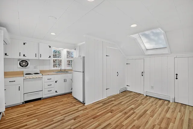 $599,900 | 933-935 West Yarmouth Road, Yarmouth, MA 02675