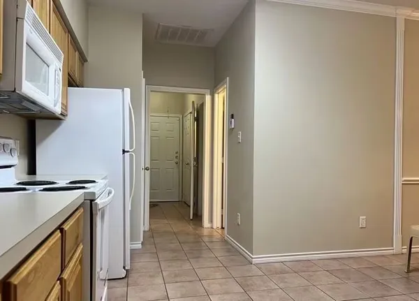 $1,650 | 215 Navarro Drive, College Station, TX 77845