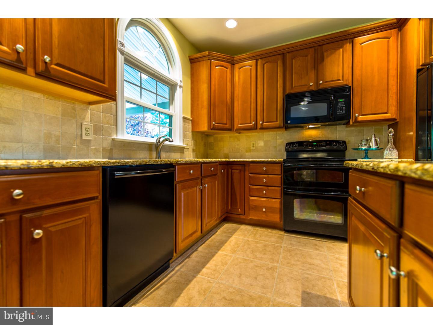 1129 7 Corner Road Perkasie, PA 18944 - Photo 13 of 25 Kitchen