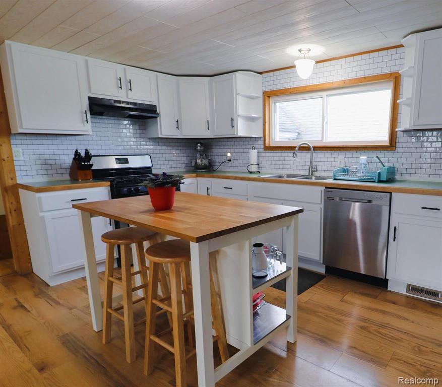 2472 South Dye Road Flint, MI 48532 - Photo 4 of 30 Gallery Image 4