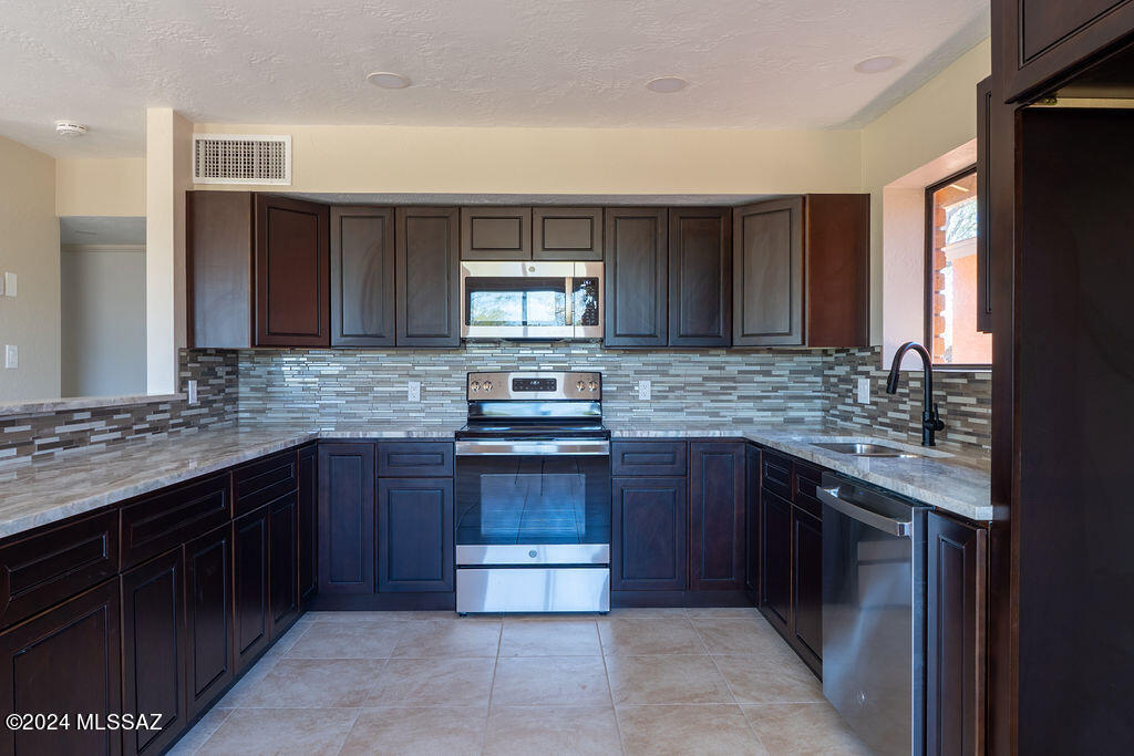11901 West Picture Rocks Road Tucson, AZ 85743 - Photo 8 of 27 Gallery Image 8