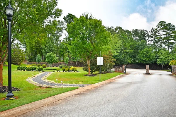 $255,000 | 47 Hillsborough Drive, Anderson, SC 29621