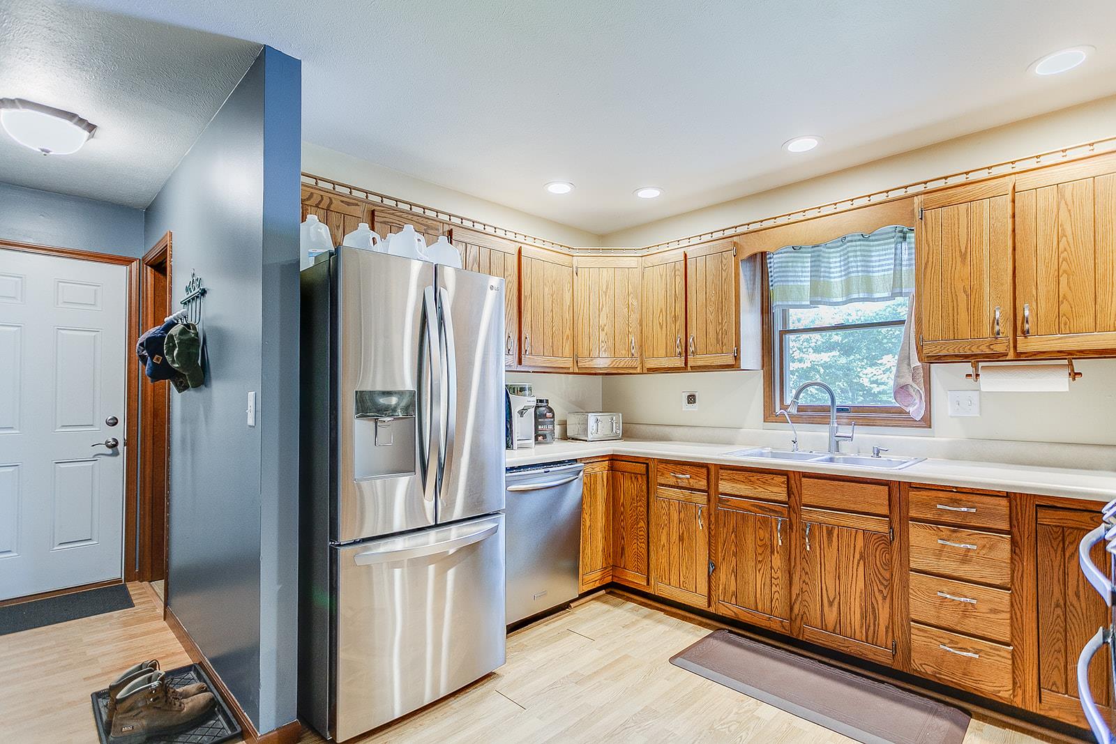 20933 Madison Road South Bend, IN 46614 - Photo 5 of 32