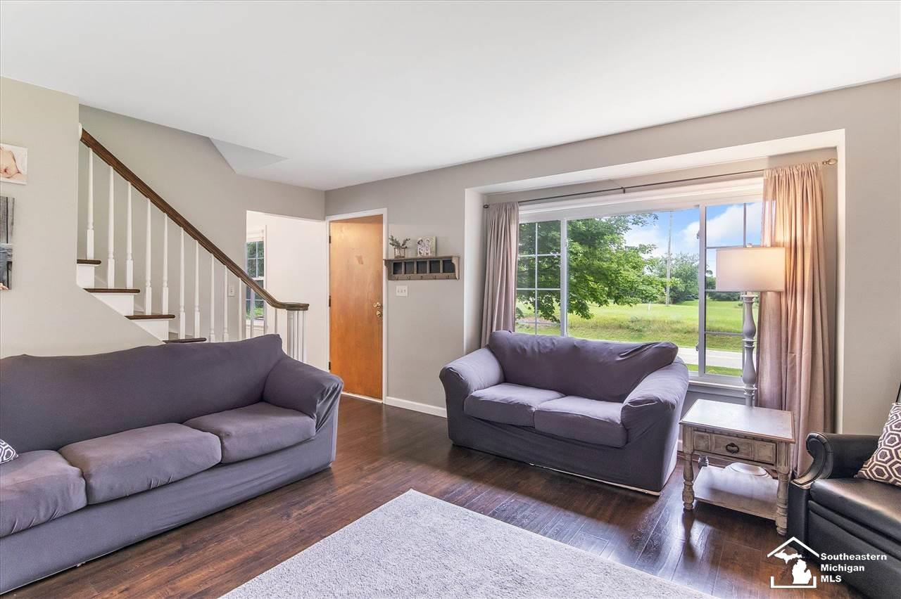 2775 North Hickory Ridge Road Highland, MI 48357 - Photo 6 of 41