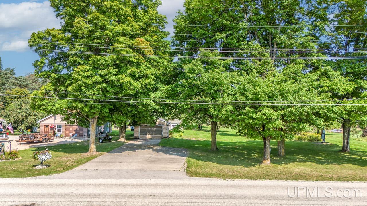 4994 Co Road Gladstone, MI 49837 - Photo 4 of 16