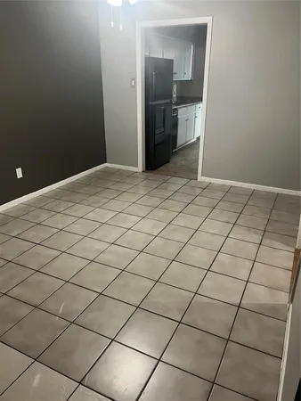 $1,300 | 8221 Kingsbrook Road, Unit 107, Houston, TX 77024