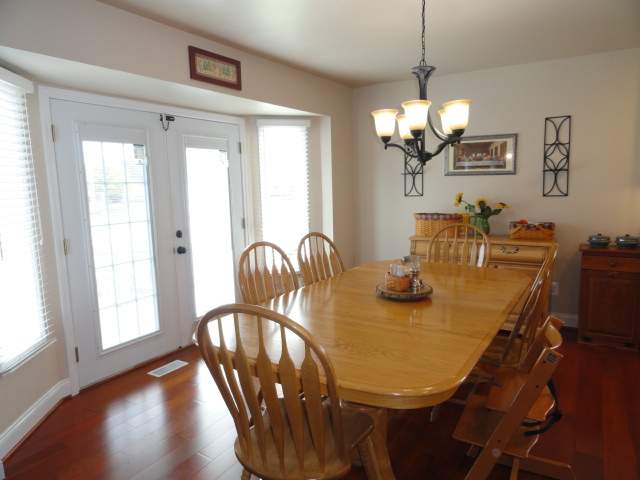 50230 Riverside Drive Macomb, MI 48044 - Photo 10 of 18 31076293-9.JPG