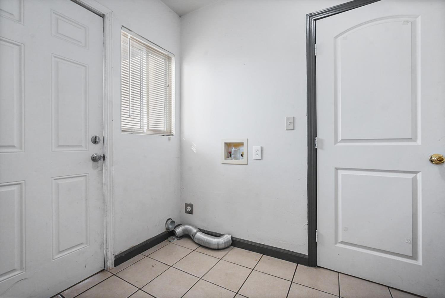 1899 Union Avenue Merced, CA 95340 - Photo 16 of 27 a view of small space