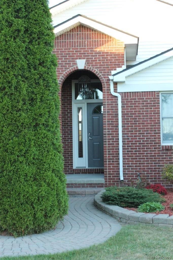 7365 Dryden Road Almont, MI 48003 - Photo 2 of 25 Outside Entry.JPG