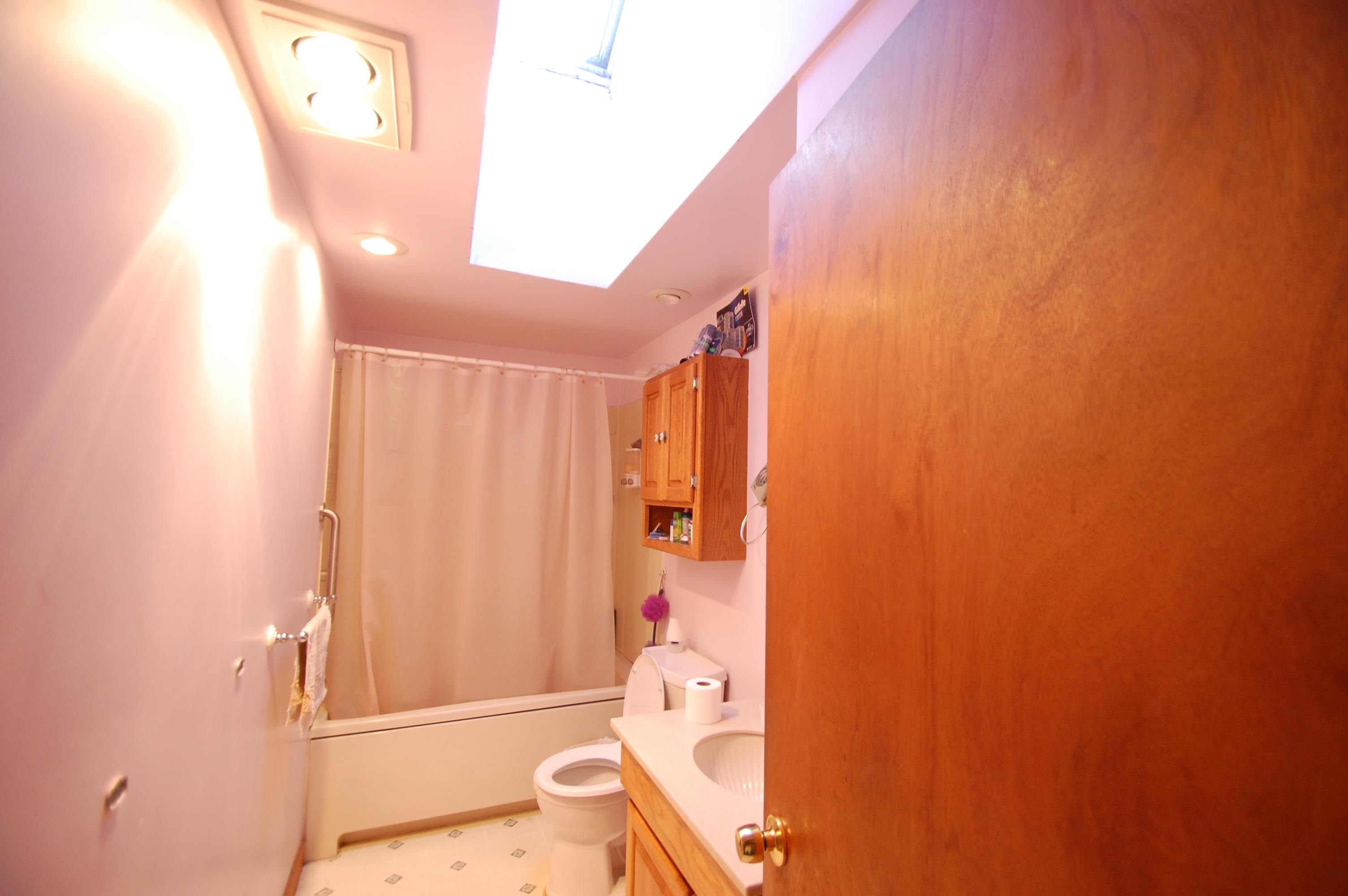 10 Butler Street Salem, NH 03079 - Photo 5 of 11