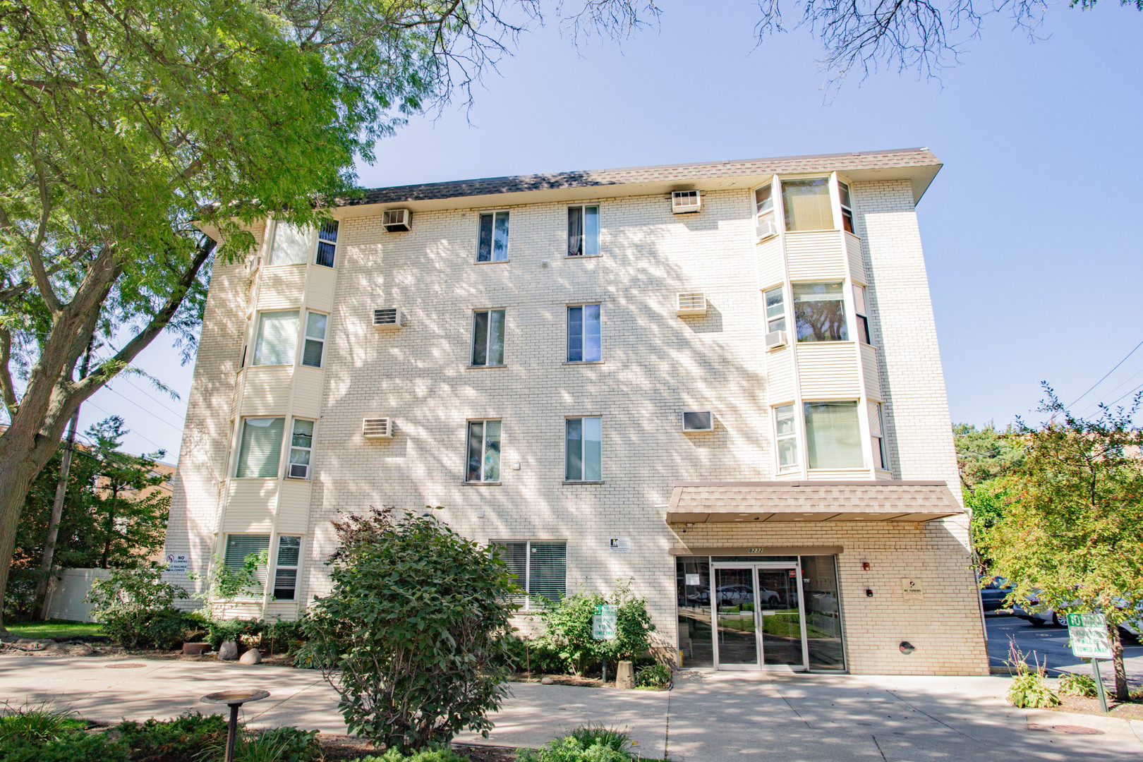 8232 Niles Center Road, Unit 202 Skokie, IL 60077 - Photo 1 of 11 Gallery Image 1